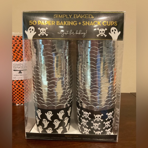 3 New Packages of Baking Cups - Halloween 👻 - Picture 3 of 4